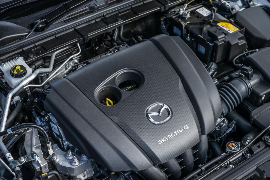 Моторный отсек Mazda3 Skyactiv-G GT Sport Hatchback 2019 года  (UK) (фото 78 из 83)